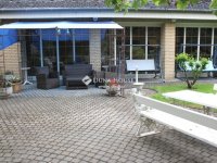 Eladó családi ház, Üllőn 303 M Ft, 12 szobás