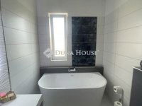 Eladó ikerház, Veresegyházon 229 M Ft, 5 szobás