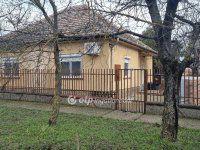 Eladó családi ház, Kakucson 63 M Ft, 2 szobás