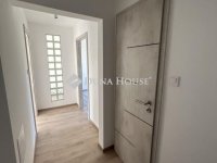 Eladó panellakás, Pécsett 57.9 M Ft, 2 szobás