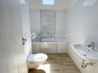 Eladó téglalakás, Kecskeméten 99.9 M Ft, 4 szobás