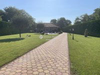 Eladó családi ház, Pócsmegyeren 139 M Ft, 3 szobás