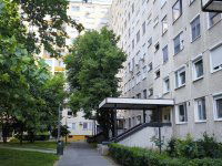 Kiadó panellakás, albérlet, Debrecenben, Sinai Miklós utcában
