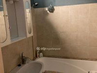 Eladó panellakás, Ajkán 40.55 M Ft, 2 szobás