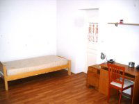 Kiadó családi ház, albérlet, Pécsett, János utcában, 1 szobás