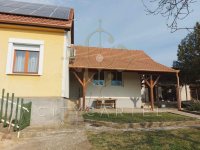 Eladó családi ház, Bölcskén 64 M Ft, 3 szobás