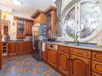 Eladó családi ház, XIV. kerületben 399 M Ft, 6 szobás