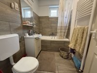 Eladó téglalakás, Monoron 90 M Ft, 7 szobás