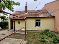 Eladó családi ház, Pécsett 18.99 M Ft, 1 szobás