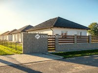 Eladó családi ház, Monoron 85.9 M Ft, 4 szobás