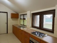 Eladó családi ház, Ercsiben 38.9 M Ft, 3 szobás