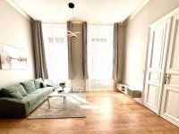 Eladó téglalakás, VII. kerületben 125 M Ft, 3 szobás