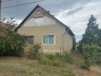 Eladó családi ház, Tiszafüreden 37 M Ft, 4 szobás