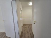 Eladó panellakás, Pécsett 48.9 M Ft, 3 szobás