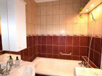 Kiadó téglalakás, albérlet