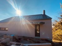 Eladó családi ház, Csömörön 253 M Ft, 4 szobás