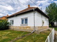 Eladó családi ház, Abaújszántón 39.9 M Ft, 4 szobás