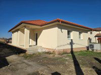 Eladó családi ház, Pápán 99.9 M Ft, 4 szobás