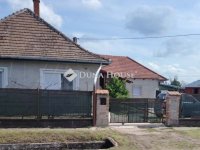 Eladó családi ház, Ceglédbercelen 49.5 M Ft, 3 szobás
