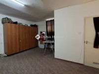 Eladó téglalakás, VI. kerületben 73 M Ft, 2 szobás