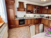 Eladó családi ház, Veresegyházon 189 M Ft, 7 szobás