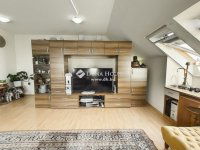 Eladó panellakás, VIII. kerületben 139.9 M Ft, 7 szobás