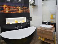 Eladó téglalakás, VI. kerületben 144.9 M Ft, 4 szobás