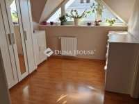 Eladó családi ház, Mendén 139 M Ft, 6 szobás