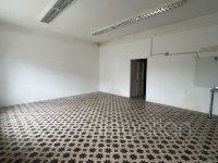 Kiadó üzlethelyiség