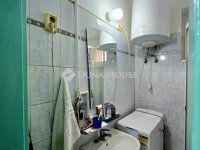 Eladó téglalakás, Pécsett 24.99 M Ft, 1 szobás