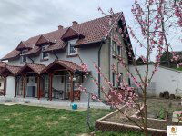 Eladó családi ház, Leányváron 144 M Ft, 7 szobás