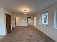 Eladó családi ház, Hosszúhetényen 89.9 M Ft, 5 szobás