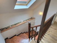 Eladó családi ház, III. kerületben 169 M Ft, 7 szobás