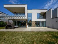 Eladó családi ház, III. kerületben 890 M Ft, 5 szobás