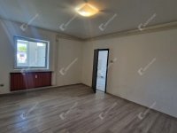 Eladó téglalakás, Almásfüzitőn 24.9 M Ft, 1 szobás
