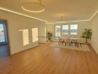 Eladó téglalakás, XIII. kerületben 162.4 M Ft, 4 szobás