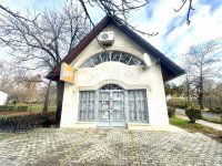 Eladó üzlethelyiség