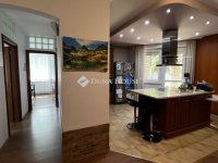 Eladó családi ház, XXII. kerületben 295 M Ft, 9 szobás