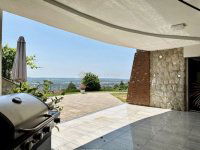 Eladó családi ház, Pécsett 425 M Ft, 6 szobás