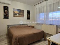 Eladó panellakás, Székesfehérvárott 49.99 M Ft, 2 szobás