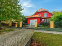 Eladó családi ház