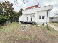 Eladó családi ház, XVIII. kerületben 149.9 M Ft, 6 szobás