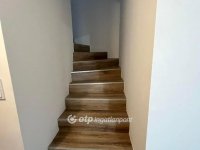Eladó téglalakás, Szekszárdon 135 M Ft, 3+2 szobás