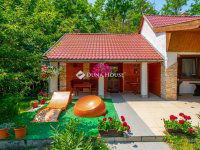 Eladó mezogazdasagi ingatlan, Pusztavacson 260 M Ft, 4 szobás