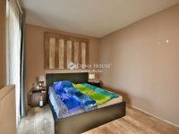 Eladó családi ház, Budakalászon 290 M Ft, 6+2 szobás