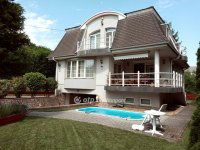 Eladó családi ház, Budaörsön 385.5 M Ft, 6 szobás