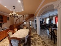 Eladó családi ház, Szegeden 92 M Ft, 5 szobás