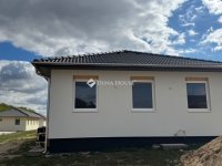 Eladó családi ház, Kecskeméten 83.9 M Ft, 4 szobás