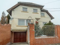 Eladó családi ház, Cegléden 115 M Ft, 6 szobás