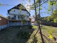 Eladó családi ház, Tiszafüreden 79.9 M Ft, 8 szobás